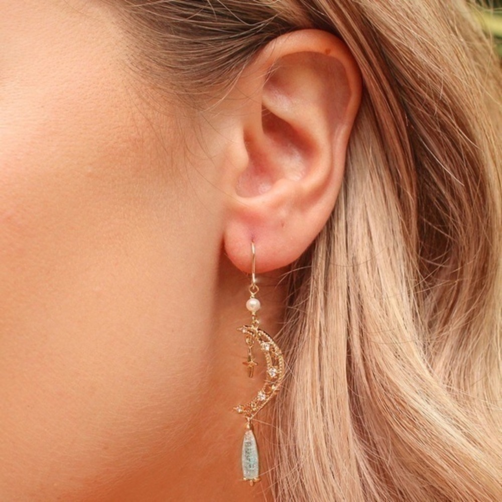 La Meno Moon Goddess Earrings